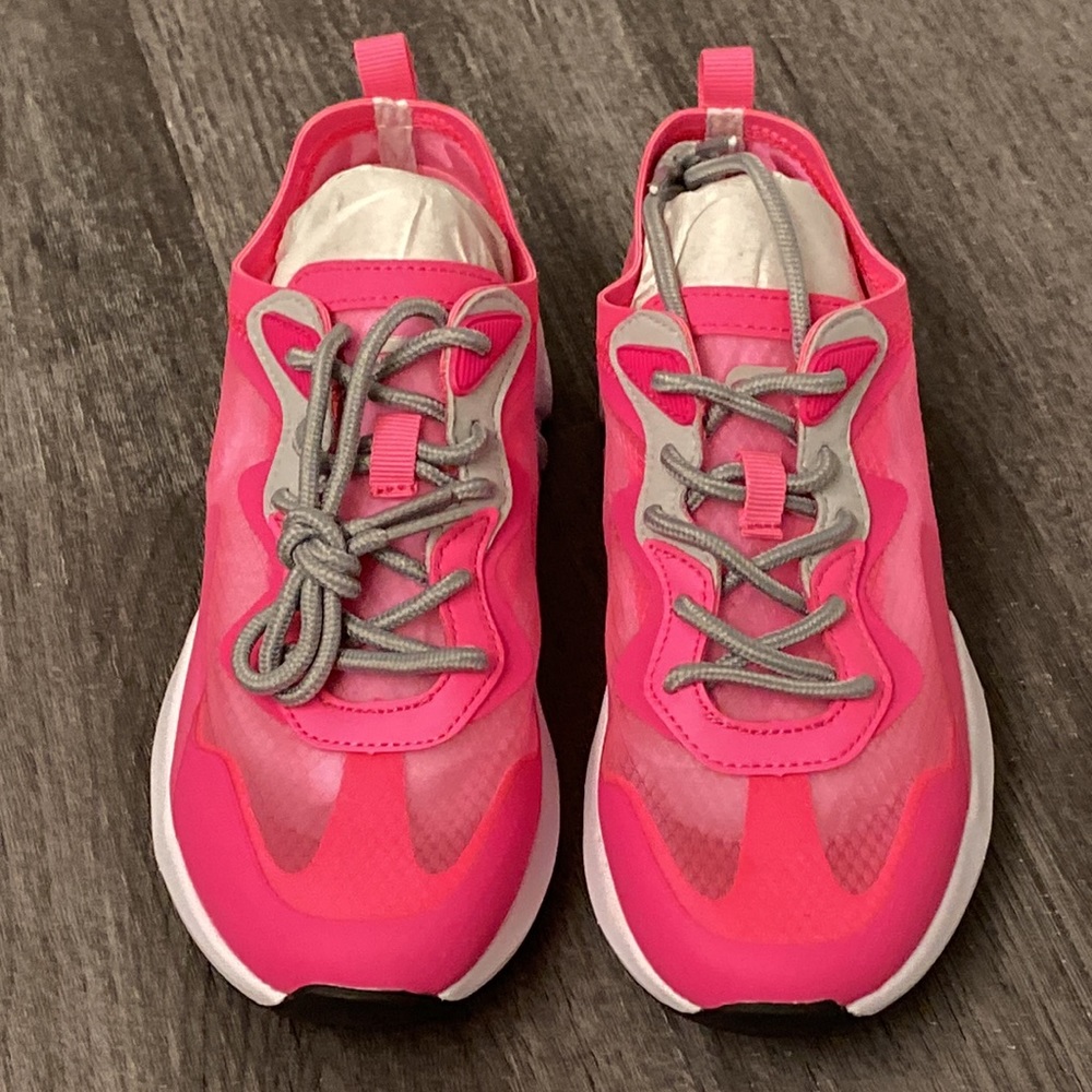 NWT Fabletics Larchmont Hot Pink Sneakers